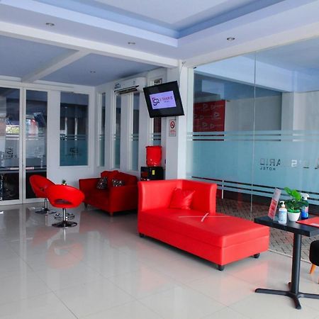 D'Shario Hotel Kepanjen マラン エクステリア 写真